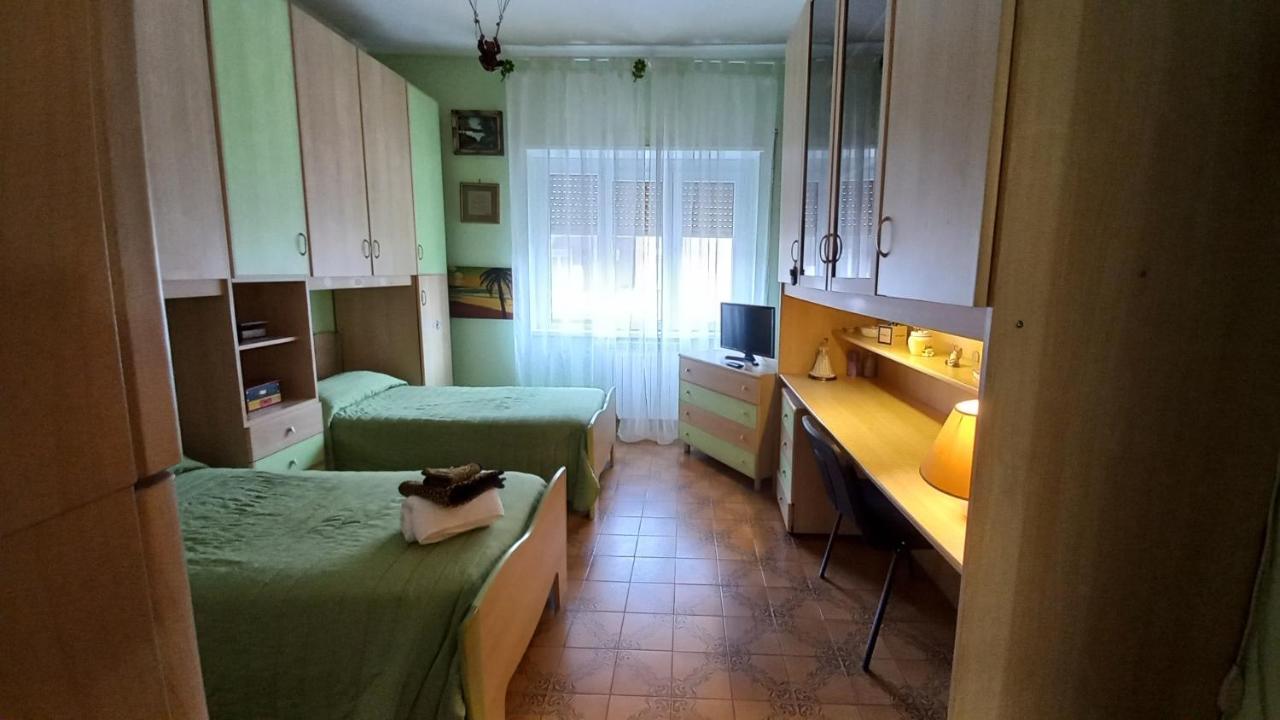 Appartamento Incantevole Al Centro Di Torvaianica Zewnętrze zdjęcie